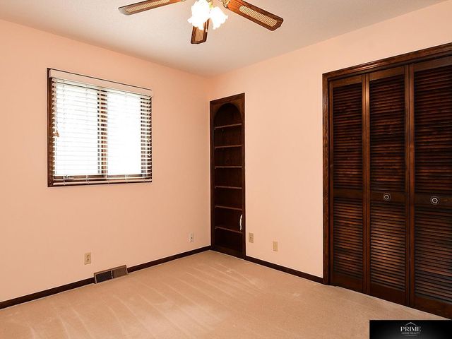1022 S 217 Avenue, Omaha, NE 68022
