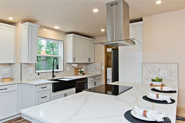 20008 SE 267th Place, Covington, WA 98042