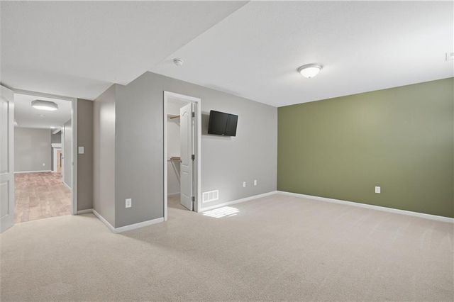 907 Englewood Drive, Kearney, MO 64060