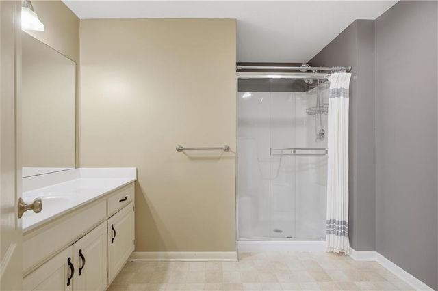 907 Englewood Drive, Kearney, MO 64060