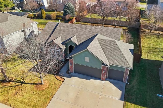 907 Englewood Drive, Kearney, MO 64060