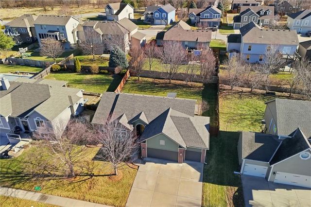 907 Englewood Drive, Kearney, MO 64060