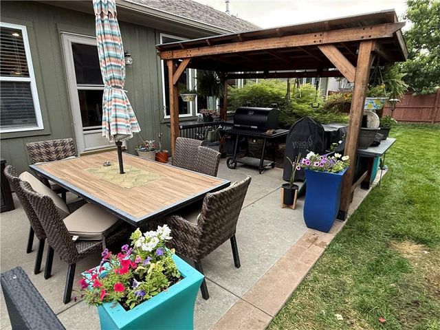 907 Englewood Drive, Kearney, MO 64060