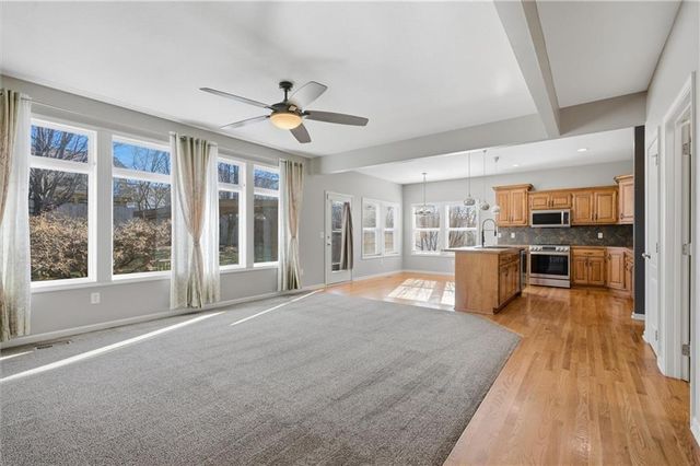 907 Englewood Drive, Kearney, MO 64060