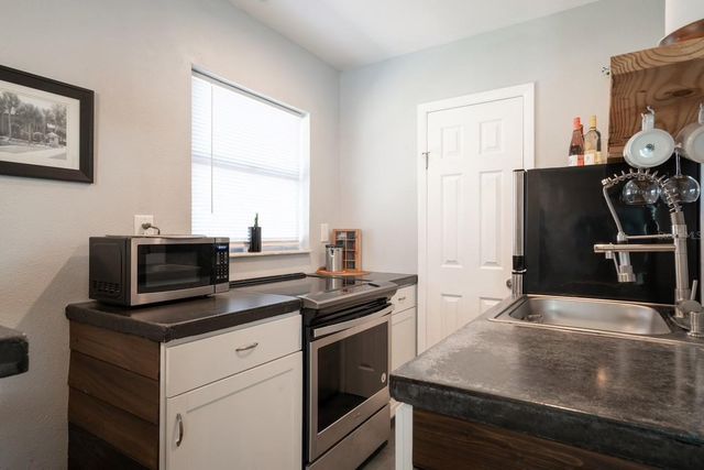1235 22ND AVENUE S C, St Petersburg, FL 33705