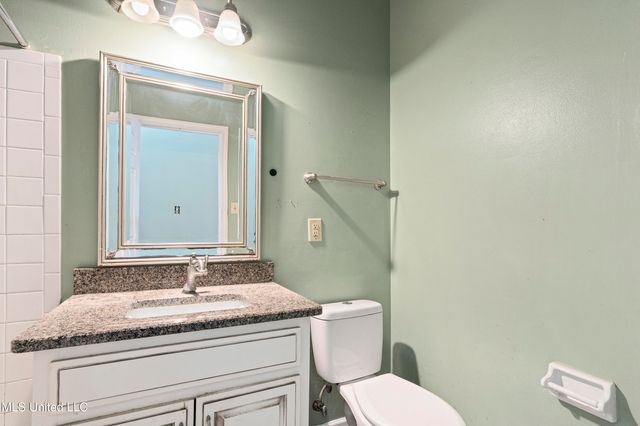 1112 S Atterbury Circle, Southaven, MS 38671