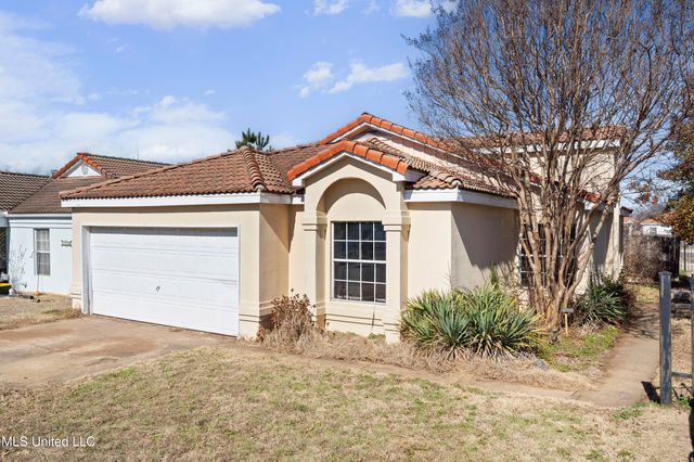 1112 S Atterbury Circle, Southaven, MS 38671