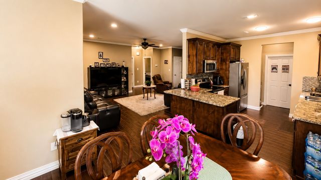 315 E Brockett Street, Sherman, TX 75090
