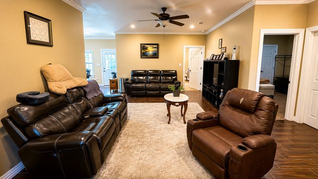 315 E Brockett Street, Sherman, TX 75090