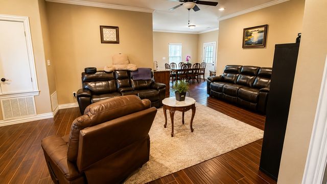 315 E Brockett Street, Sherman, TX 75090