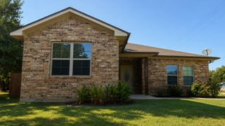 315 E Brockett Street, Sherman, TX 75090