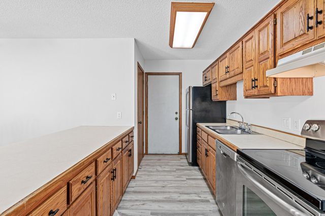 11177 Edgewood Circle N, Champlin, MN 55316