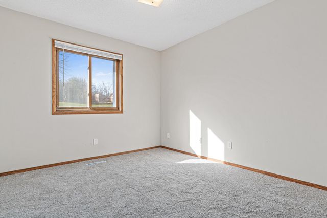 11177 Edgewood Circle N, Champlin, MN 55316