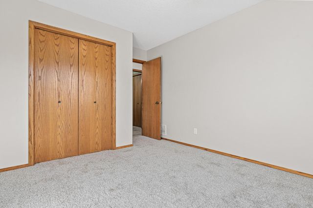 11177 Edgewood Circle N, Champlin, MN 55316