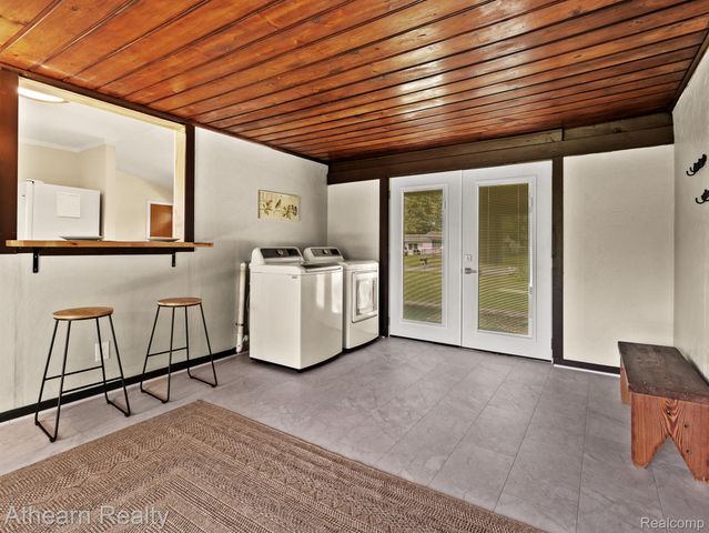 6146 Sun Valley Drive, Grand Blanc Charter Township, MI 48439