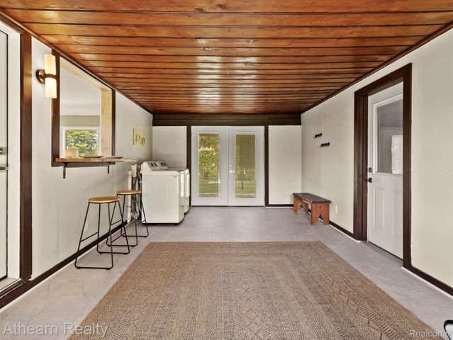 6146 Sun Valley Drive, Grand Blanc Charter Township, MI 48439