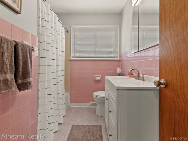 6146 Sun Valley Drive, Grand Blanc Charter Township, MI 48439