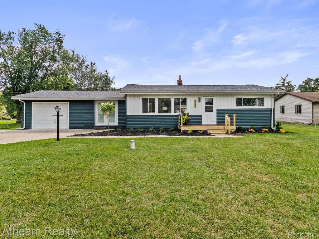 6146 Sun Valley Drive, Grand Blanc Charter Township, MI 48439