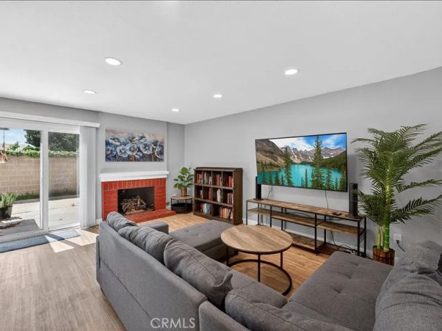 5442 Villa 4, Cypress, CA 90630