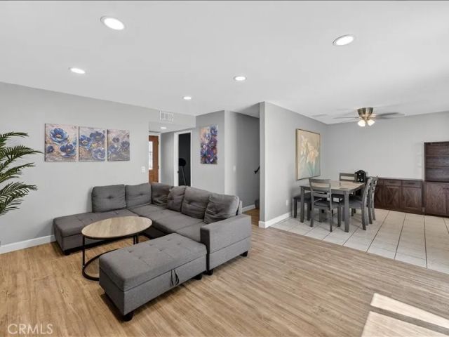 5442 Villa 4, Cypress, CA 90630