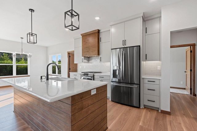 1650 SWEETBRIAR WAY, Green Bay, WI 54311