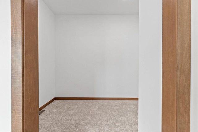 1650 SWEETBRIAR WAY, Green Bay, WI 54311