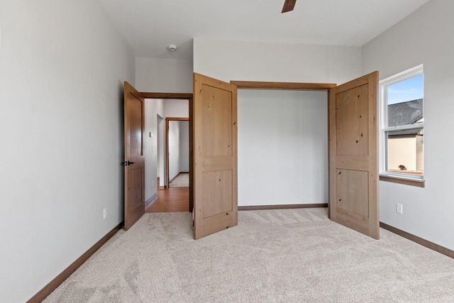 1650 SWEETBRIAR WAY, Green Bay, WI 54311