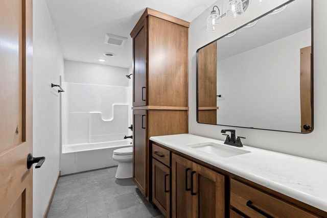 1650 SWEETBRIAR WAY, Green Bay, WI 54311