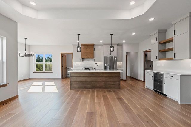 1650 SWEETBRIAR WAY, Green Bay, WI 54311