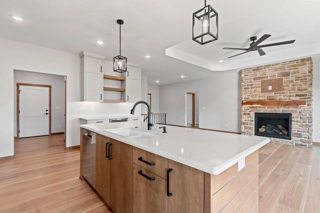 1650 SWEETBRIAR WAY, Green Bay, WI 54311