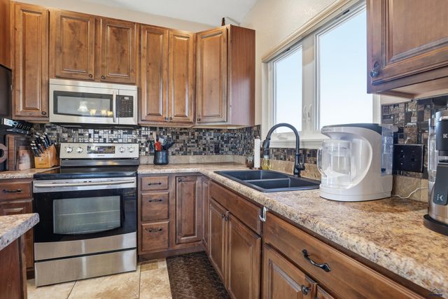 2336 SMITH AVE, Rapid City, SD 57701