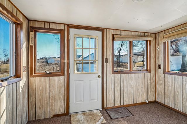 139 21st Street SW, Cedar Rapids, IA 52404