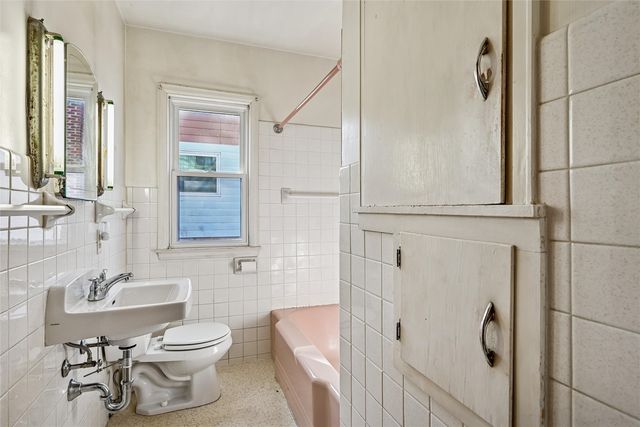 139 21st Street SW, Cedar Rapids, IA 52404