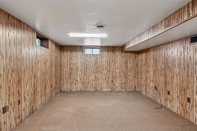 139 21st Street SW, Cedar Rapids, IA 52404