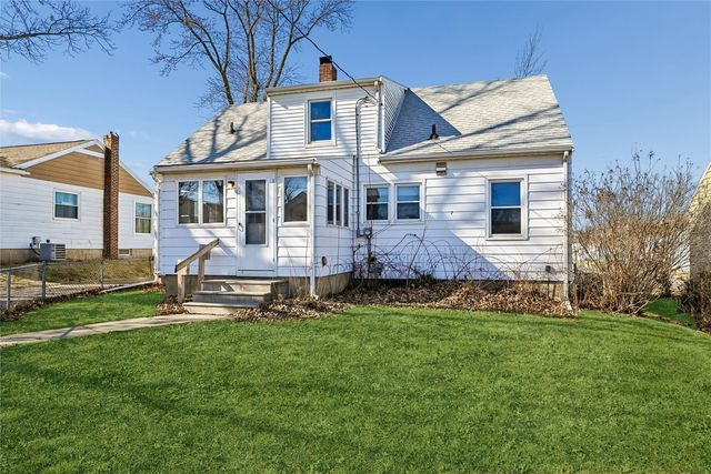 139 21st Street SW, Cedar Rapids, IA 52404