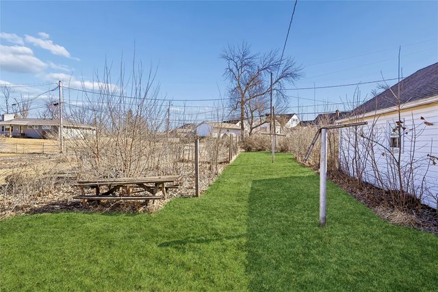 139 21st Street SW, Cedar Rapids, IA 52404