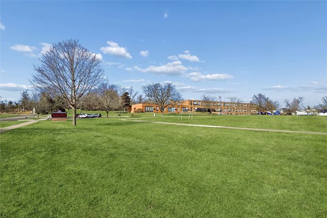 139 21st Street SW, Cedar Rapids, IA 52404