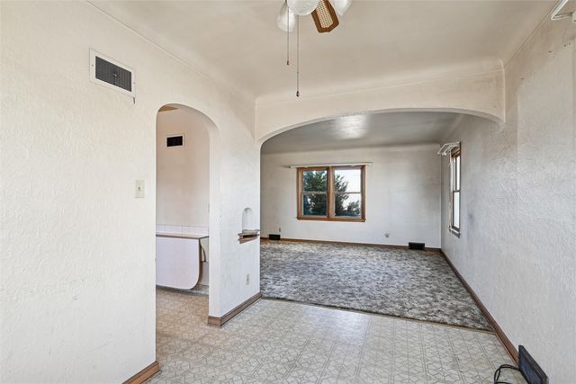 139 21st Street SW, Cedar Rapids, IA 52404