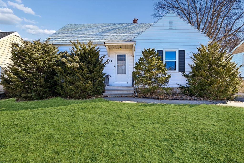 139 21st Street SW, Cedar Rapids, IA 52404