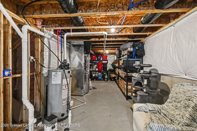 608 Muirfield Drive, Eaton Rapids, MI 48827