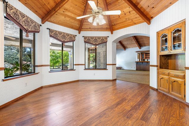 255 E Shepherd Avenue, Fresno, CA 93720