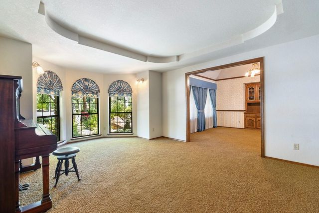 255 E Shepherd Avenue, Fresno, CA 93720
