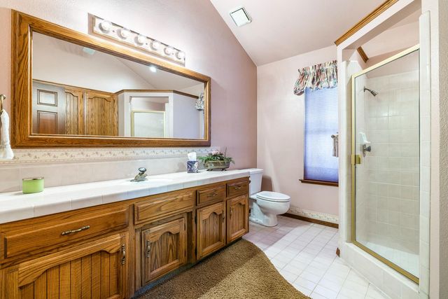 255 E Shepherd Avenue, Fresno, CA 93720