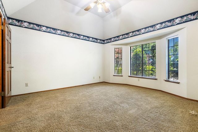 255 E Shepherd Avenue, Fresno, CA 93720