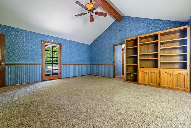 255 E Shepherd Avenue, Fresno, CA 93720