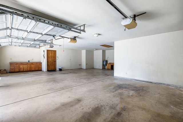 255 E Shepherd Avenue, Fresno, CA 93720