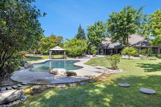 255 E Shepherd Avenue, Fresno, CA 93720