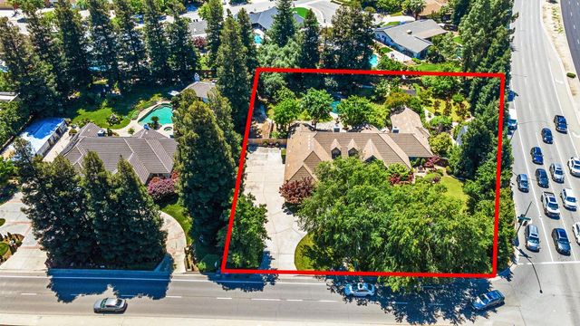 255 E Shepherd Avenue, Fresno, CA 93720