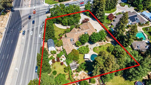255 E Shepherd Avenue, Fresno, CA 93720