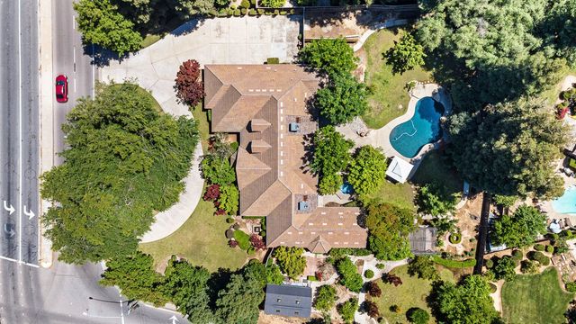 255 E Shepherd Avenue, Fresno, CA 93720